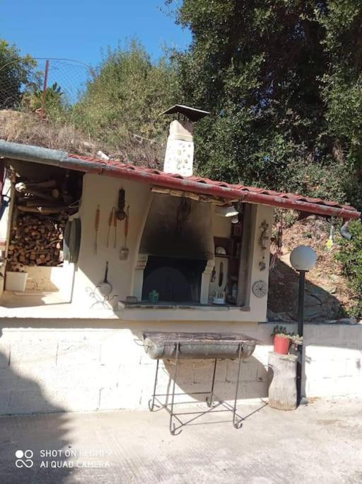 Persefoni'S Traditional House Promirion Exterior photo